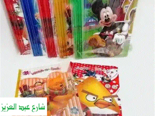 ملف A4 أحمر فاخر جديد – بكليب معدني مزدوج | تنظيم مثالي بسعر 25 جنيه!