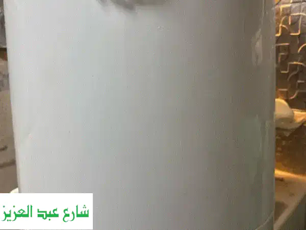 فرصة ذهبية: سخان تورنيدو كهربائي 40 لتر - بحالة...