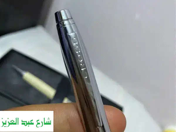 فرصة ذهبية: قلم كروس أمريكي فاخر (Eslam Collection) بحالة ممتازة مع جميع ملحقاته الأصلية!