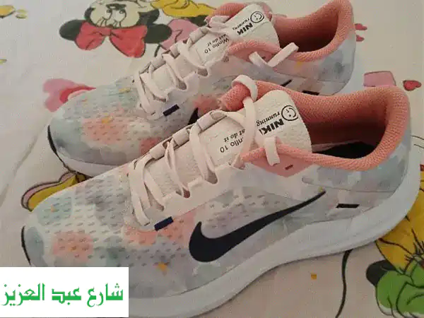 فرصة ذهبية! Nike Air Force أصلي 100% - مقاس 39 (وارد لندن) بسعر...