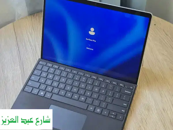 Microsoft Surface Pro 11 Plus: قوة Snapdragon X Plus، شاشة IPS 13 بوصة،...