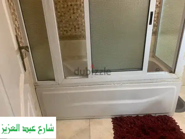 فرصة لا تعوض: بانيو 170*70 وكابينة ألوميتال فاخرة...