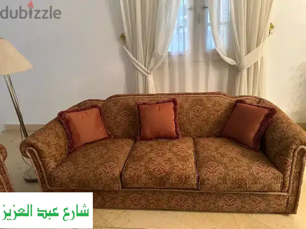 جدد أناقة منزلك: صالون عصري فاخر ومريح بمقاسات مثالية...