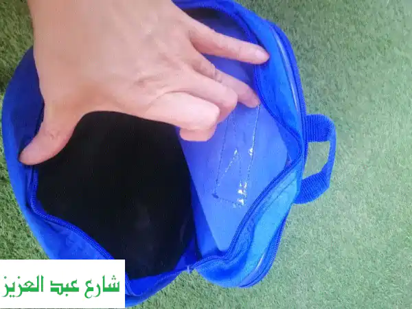 شنطة ظهر زرقاء 40x35 | رفيق سفرك الأمثل لمغامراتك وحفظ تذاكرك بأمان
