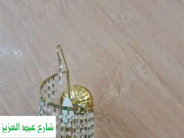 فرصة لا تكرر! زوج نجفات نحاسية مذهبة 6 أذرع بحالة ممتازة - إضاءة فخمة لمنزلك