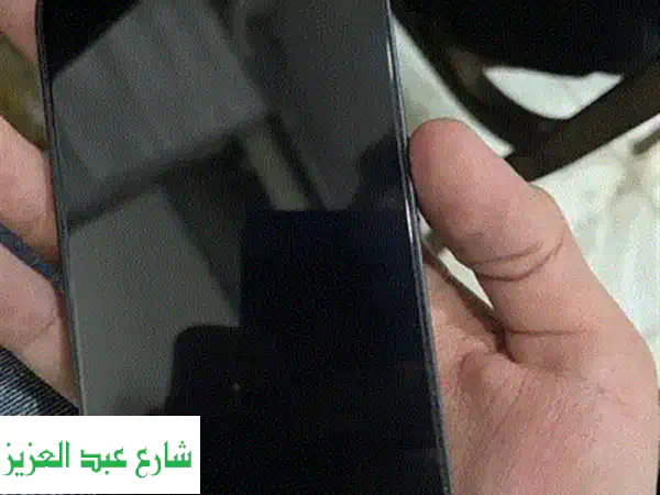 إيفون ١٣ مستعمل مساحة ١٢٨