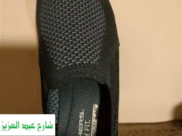 فرصة لا تعوض! سكيتشرز أصلي (39-40) بالعلبة والكود | أحذية ماركات عالمية (جامب، أمريكان إيجل) وارد الخارج وعروض إكسسوارات ومكياج.