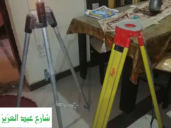 امتلك الدقة السويسرية: جهاز توتال ستيشن لايكا TC 1101 كامل وجاهز لمشاريعك الهندسية!