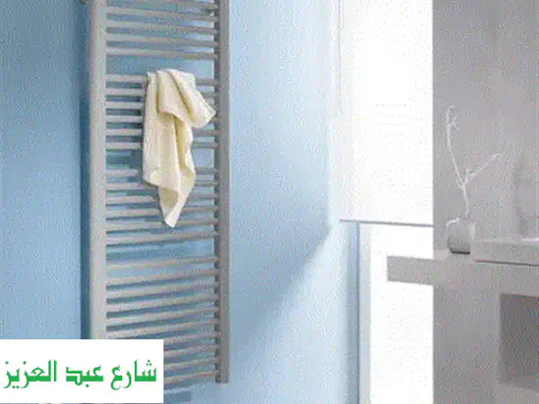 اغتنم الفرصة: بانيو وكابينة شاور عصرية (155x85 سم) لحمامك المثالي!