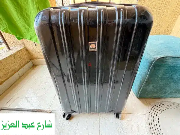 حقيبة سفر DELSEY 25 بوصة: الأناقة والمرونة لرحلتك القادمة...