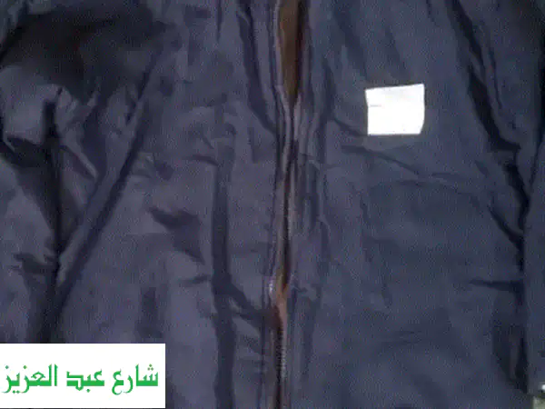 أجمل جواكت وبلوفرات أطفال: دفء وأناقة بأسعار خاصة!