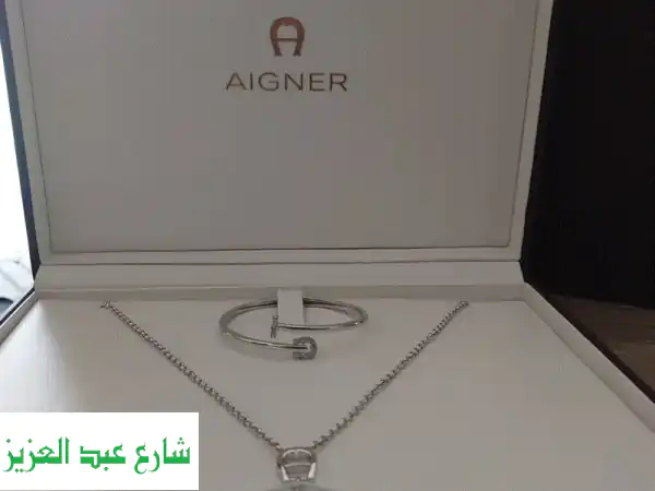 طقم Aigner أصلي فاخر (سلسلة وإسورة) بحالة ممتازة | أكسسوارات موضة نادرة مع العلبة
