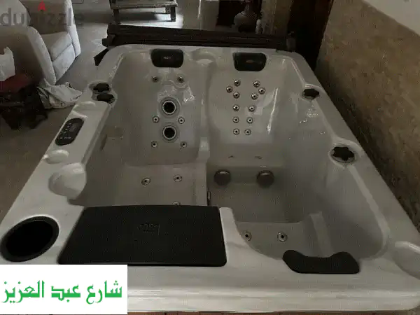 جاكوزي فاخر كالجديد بالمهندسين: سعة 4-6 أشخاص بتوفير 100 ألف جنيه! فرصة لا تعوض!