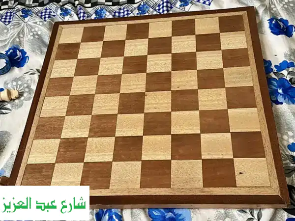 شطرنج خشبي فاخر مستورد (42x42 سم) | رقعة خشب طبيعي وقطع يدوية فخمة