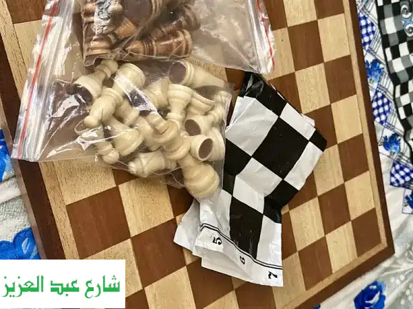 شطرنج خشبي فاخر مستورد (42x42 سم) | رقعة خشب طبيعي...