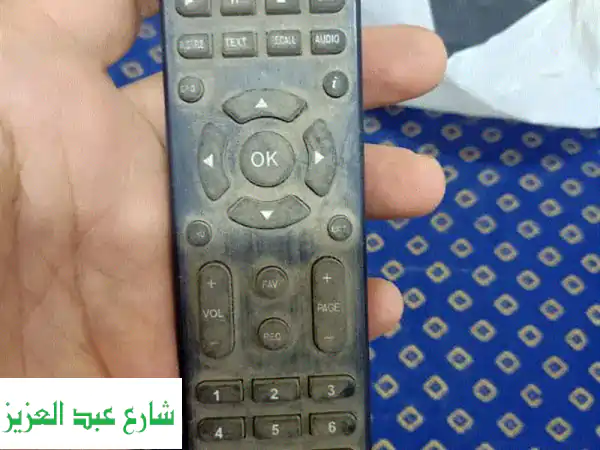 فرصة ذهبية: ريسيفرات HD كورية مستعملة بحالة ممتازة - ريموتات وعدسة - للبيع لعدم الحاجة!