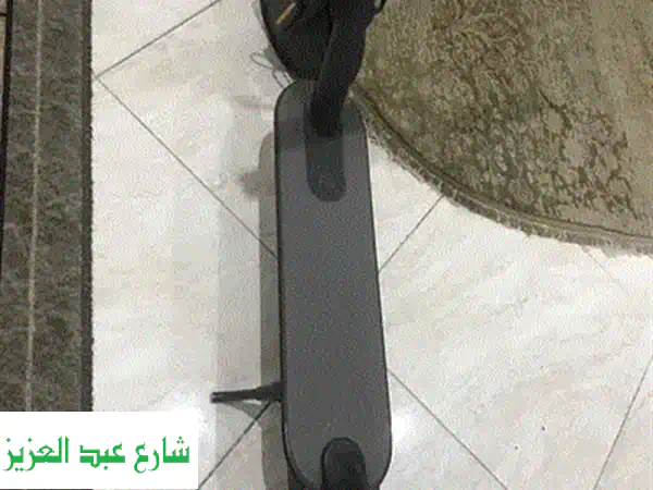 فرصة لا تعوض: سكوتر كهربائي بحالة 'الجديد تماماً' – قطع مسافة 50 كم فقط!