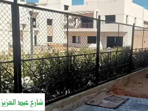 اسوار سلك اخضر للحديقه والروف للبيع علب اعمده نهيز