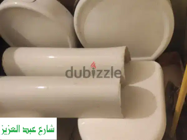 فرصة ذهبية! مستلزمات حمام متكاملة وممتازة (قواعد، أحواض، خلاطات) للبيع