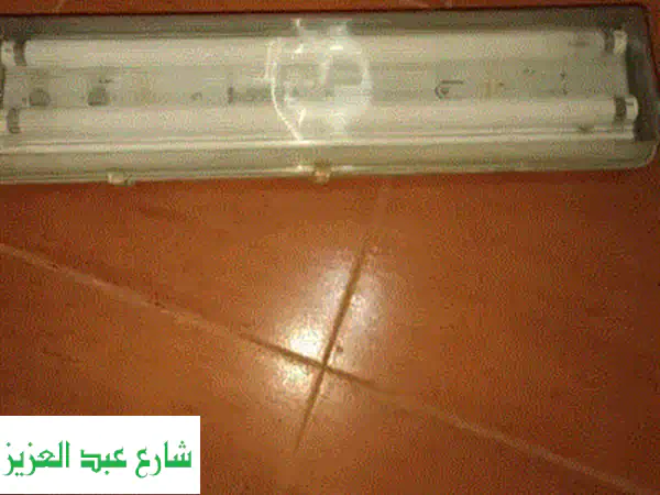 فرصة ذهبية! 2 كشاف طوارئ شغالة بالكامل – فقط تحتاج بطاريات جديدة – شبرا الخيمة / مسطرد