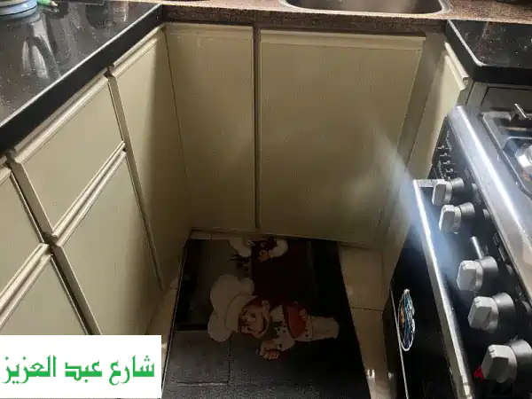 فرصة لا تعوض: مطبخ ألومنتال فاخر بحالة ممتازة - استعمال سنة ونصف فقط!