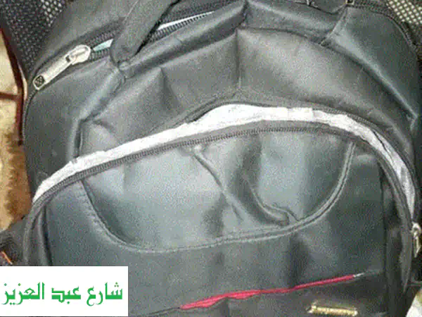 شنطة سفر جديده مستوردة ضد الصدمات بسعر الجملة 699 جنية شنط سفر