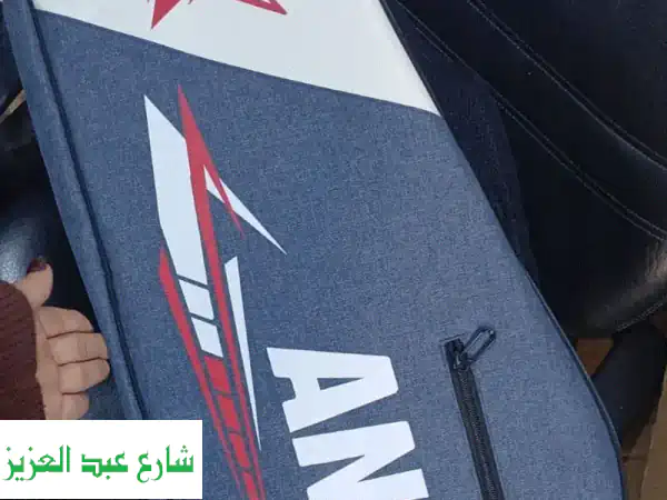 فرصة ذهبية: حقيبة بادل وتنس XXL فاخرة - شبه جديدة (استُخدمت مرتين فقط!)