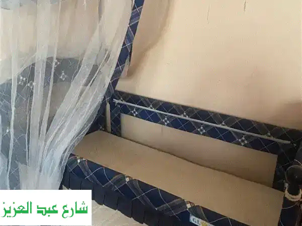 نوم هانئ لطفلك! سرير أطفال كالجديد (110x75 سم) + مرتبة...