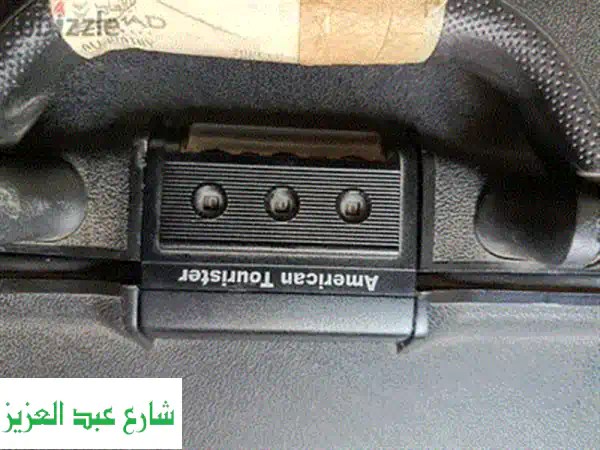 الأناقة الخالدة: حقيبة مكياج كراون أمريكي أنتيك أصلية - تحفة فنية لا تُقدر بثمن لمجموعتك!