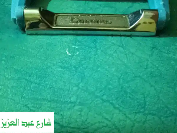 الأناقة الخالدة: حقيبة مكياج كراون أمريكي أنتيك...