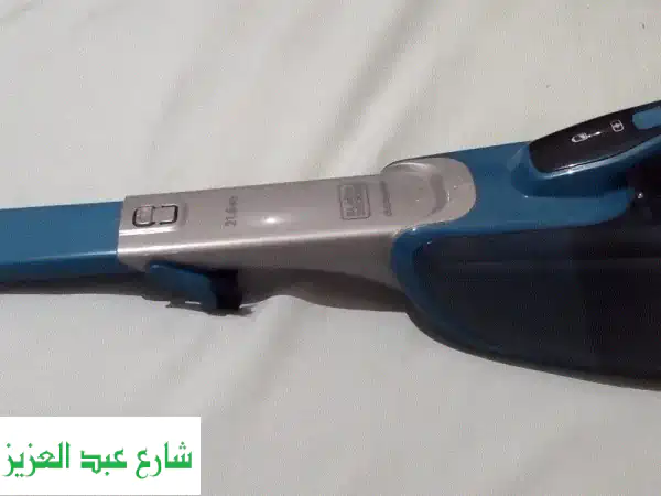 مكنسة محمولة  من  بلاك اند ديكر طراز Dust Buster