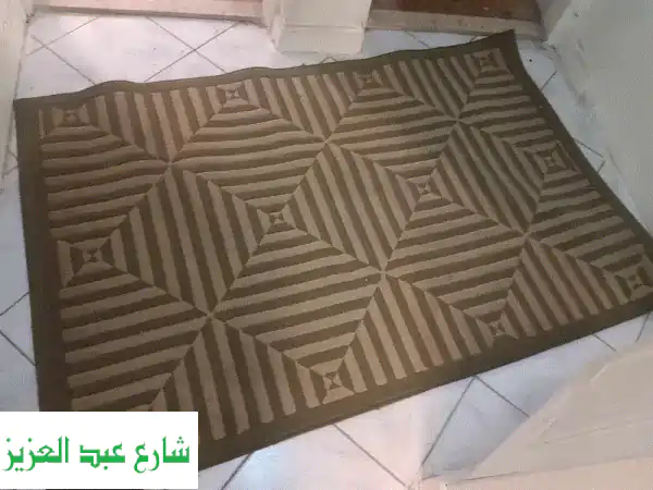 مقتنيات  للبيع لعدم الحاجة سجادة...