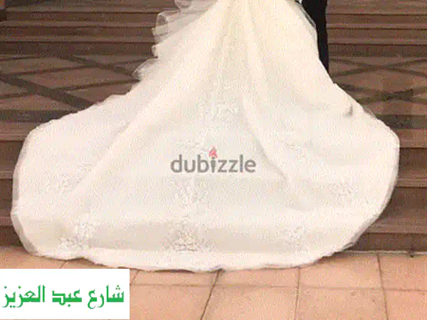 Bridal dress used once