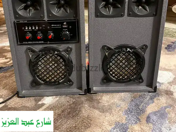 صب قطعتين فلاشه وميروري وراديو بحاله جديده