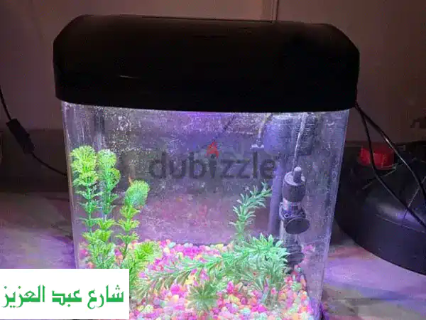 حوض سمك مستعمل بحالة ممتازة بالمشتملات | مقاس...