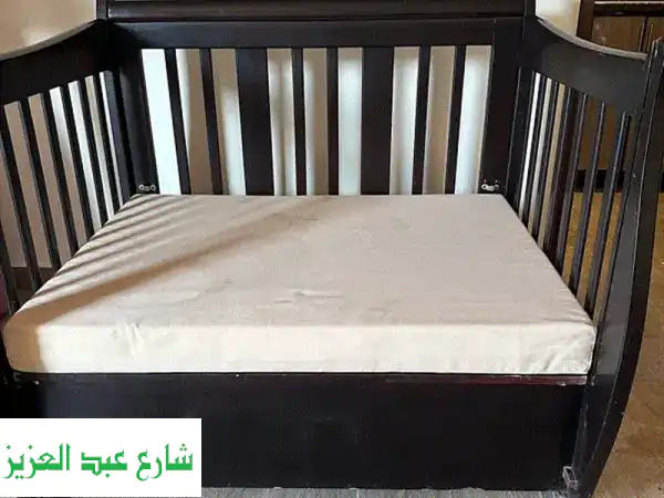 سرير اطفال