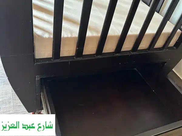 سرير اطفال