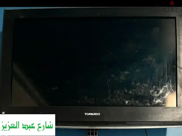 شاشه 24 بوصه وريسيفر استرا