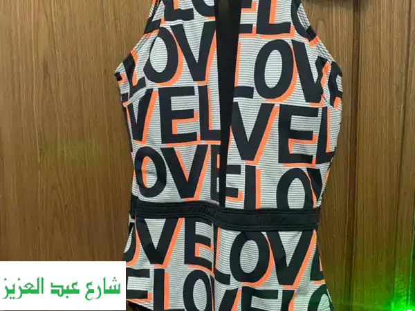 ✨ مايوه بناتي شيك كالجديد! مقاس 42 | 11-13 سنة | أناقة ومرح للصيف لا يُضاهيان