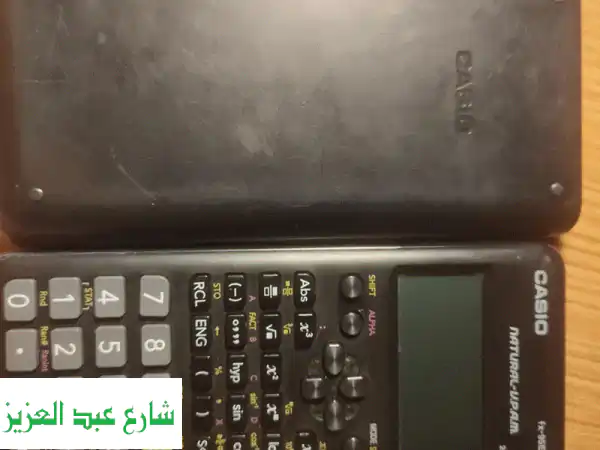 فرصة! آلة حاسبة كاسيو علمية شبه جديدة للبيع -...