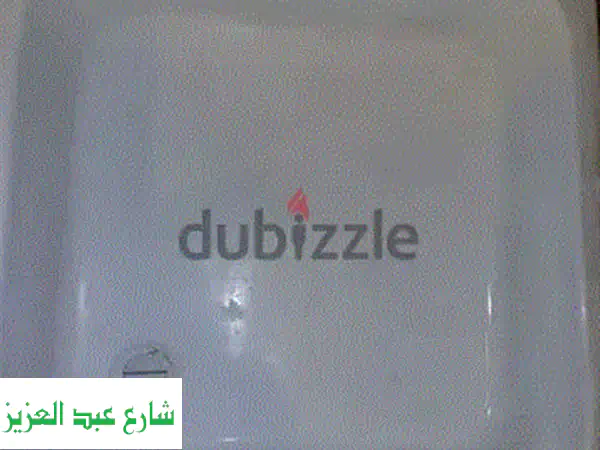 فرصة لا تفوت: بانيو قدم دفن فاخر بحالة ممتازة | جدد حمامك بذكاء!