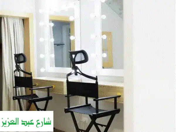 فرصة ذهبية! كراسي مكياج سمير ويليام الفاخرة (كالجديد)...