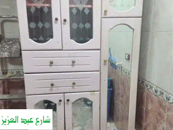 فرصة ذهبية: طقم حمام جرافينا أبيض (حوض وقاعدة) بحالة ممتازة للبيع!