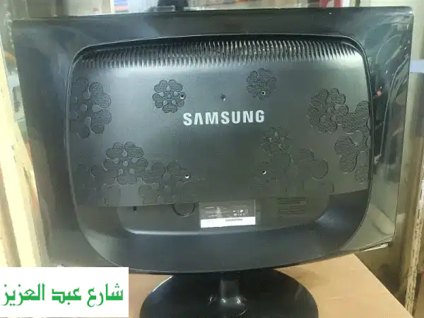 شاشة سامسونج 24 بوصة بالكرتونة | تلفزيون وشاشة...