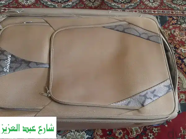 شنطة سفر تروللي ماركة ( Dorllers ) وارد الخارج. بعجلات كبيرة متينة