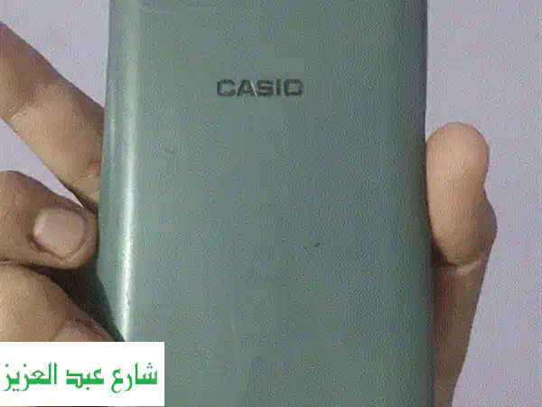 الة حاسبة كاسيو (شبه جديدة) | سهولة استخدام لا مثيل لها بسعر مميز!