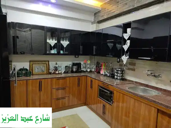 مطابخ Hbl & بولي لاك: تصميم أحلامك يبدأ هنا! (مقبض بلت...
