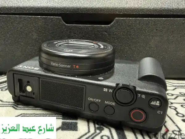 Sony ZV-1 + Zhiyun Crane M2: باقة التصوير الاحترافي للمحتوى والفلوجات (حالة ممتازة)