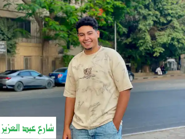 أنا مصور موبايل محترف مجال المطاعم والكافيهات...