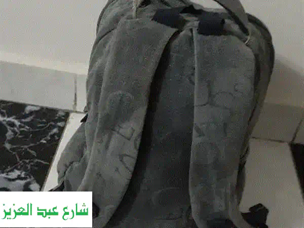 فرصة لا تعوض! شنطة مدارس/رحلات شبه جديدة – جودة...